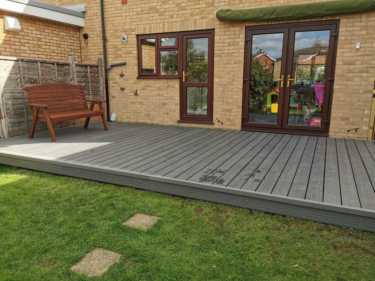 Decking by Stone Valley Landscapes