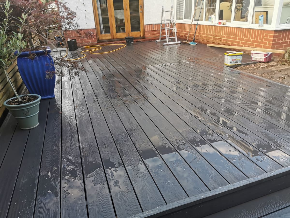 Decking by Stone Valley Landscapes