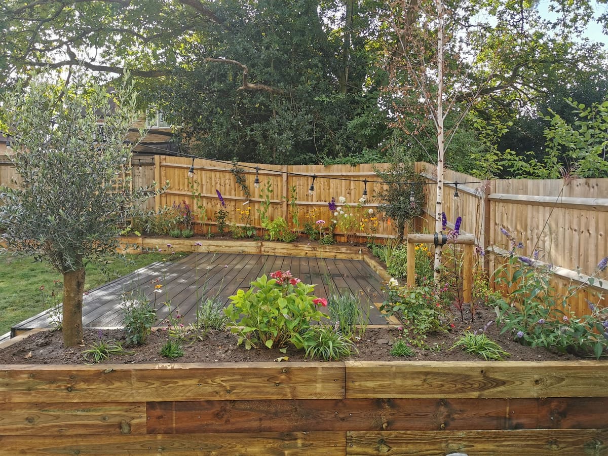 Decking by Stone Valley Landscapes