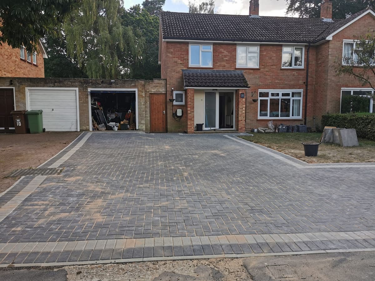 Landscaping: Driveways & Block Paving