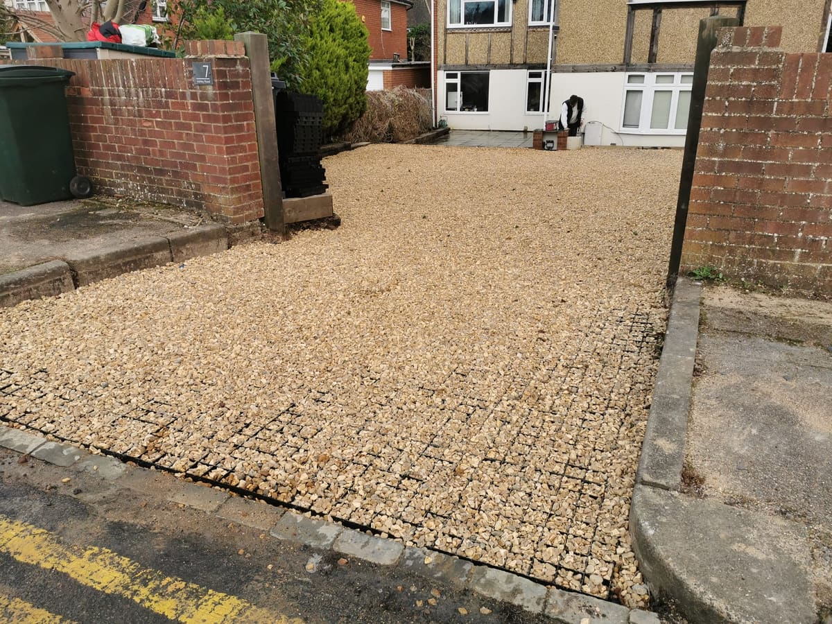 Shingle & Gravel by Stone Valley Landscapes